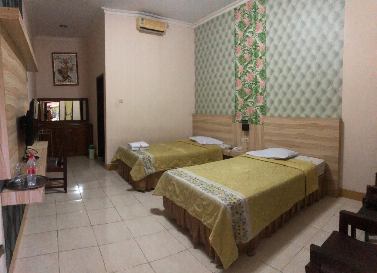 Grafika Hotel Dan Resto Gombong  Extérieur photo