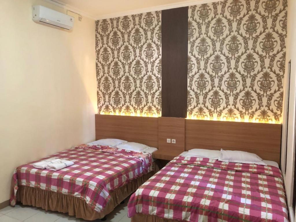 Grafika Hotel Dan Resto Gombong  Extérieur photo